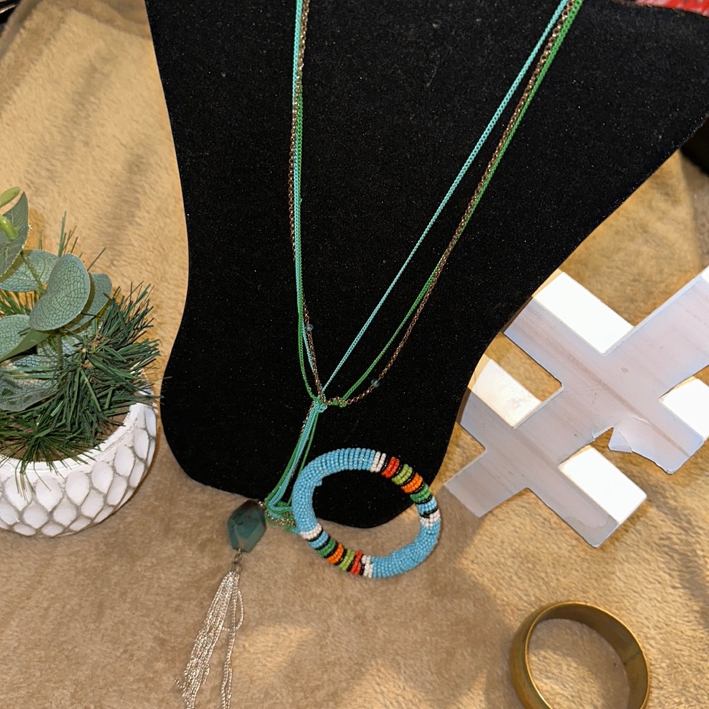 Turquoise necklace and bracelet set.